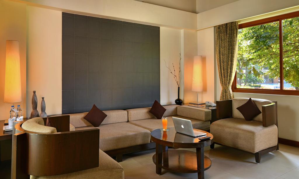 Golkonda & Hotel Hyderabad